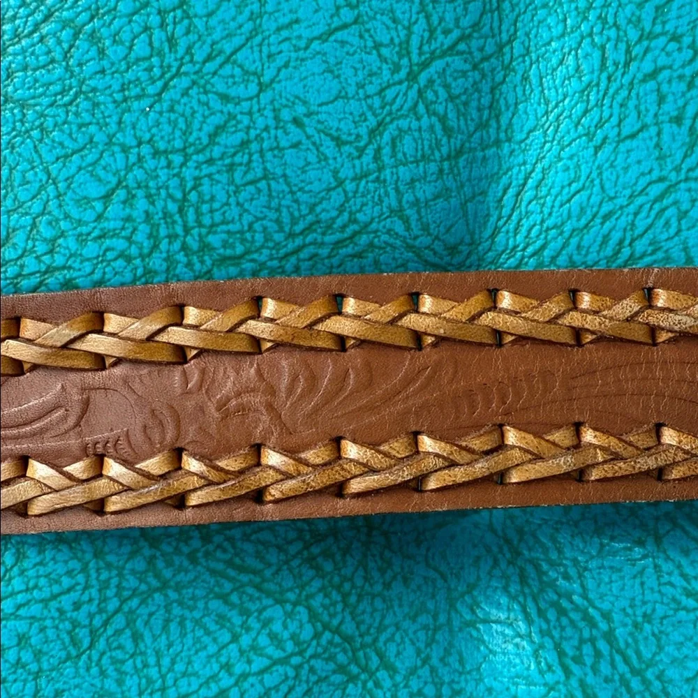 Tan tooled leather belt whipstitching statement embroidered raccoon buckle 34